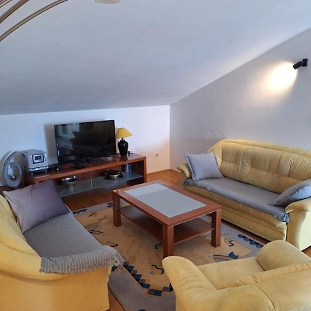 Apartments Romana Slatine Luaran gambar