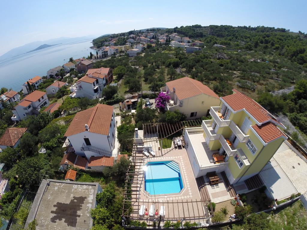 Apartments Romana Slatine Bilik gambar
