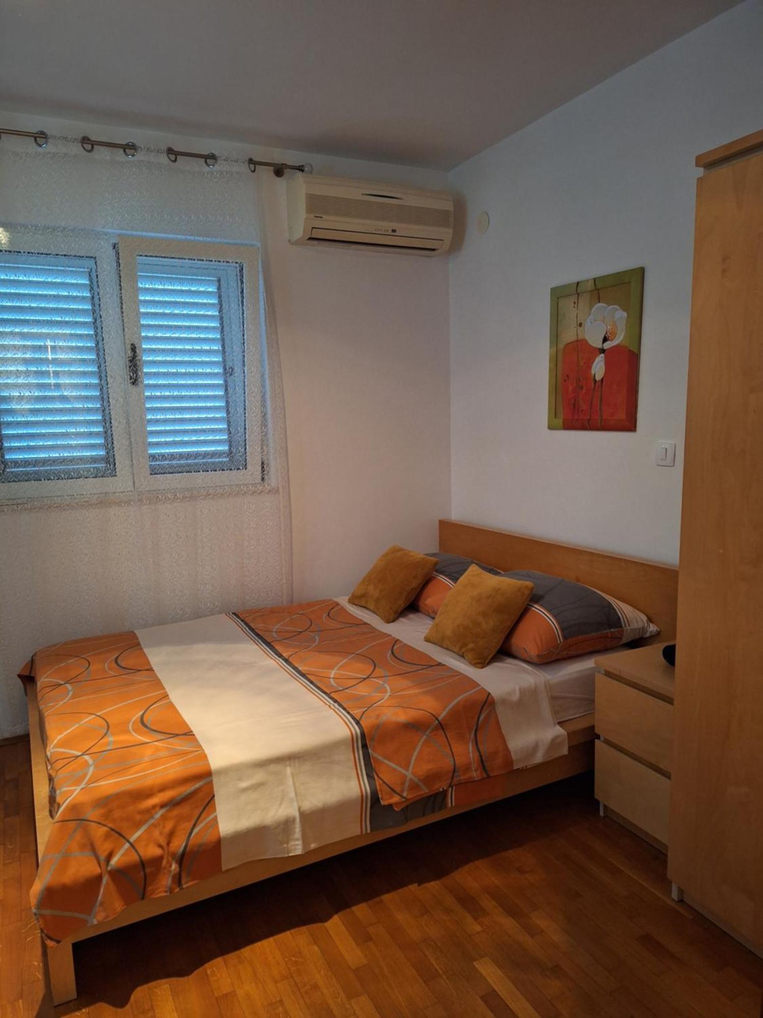 Apartments Romana Slatine Luaran gambar
