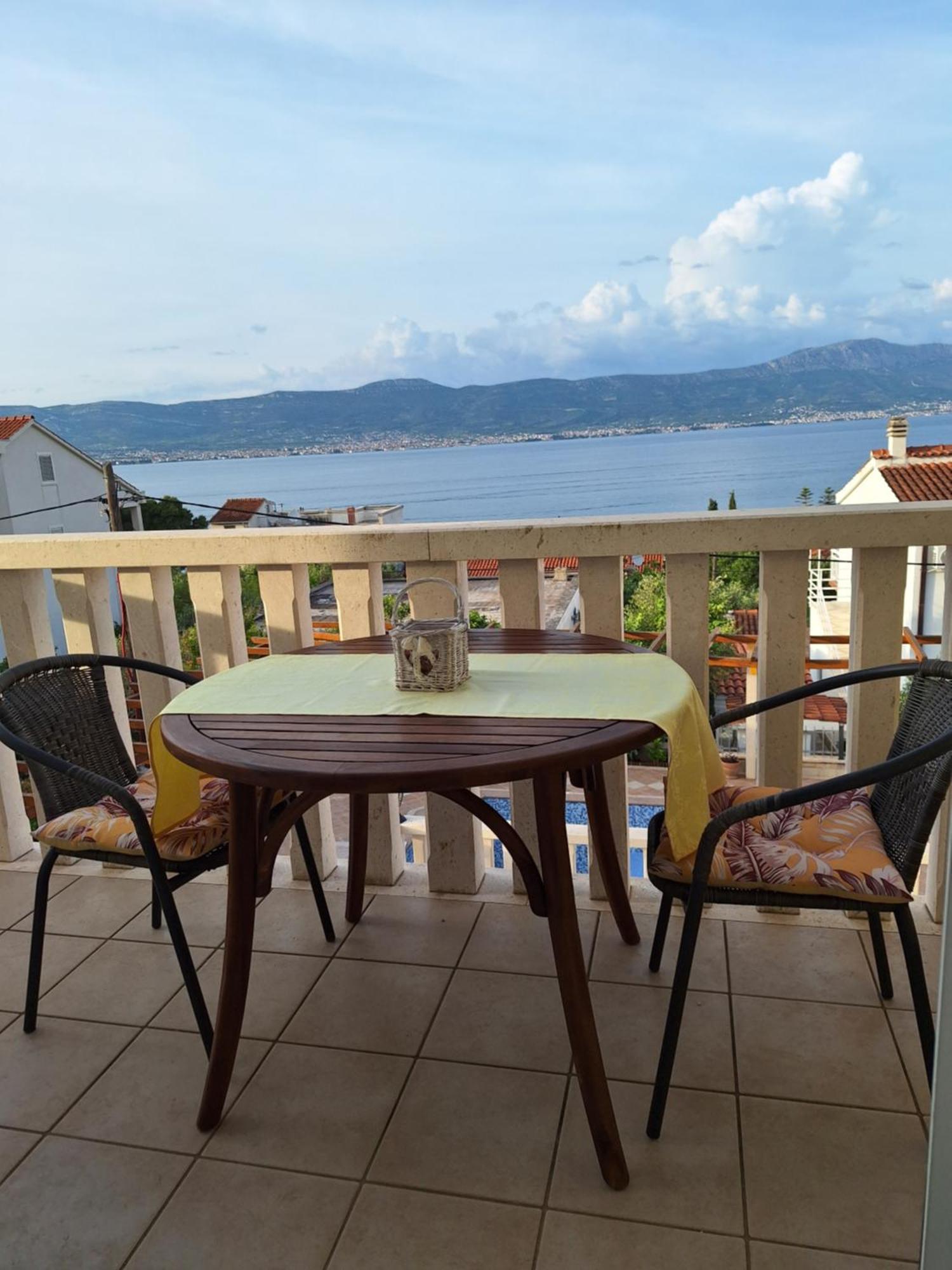 Apartments Romana Slatine Luaran gambar