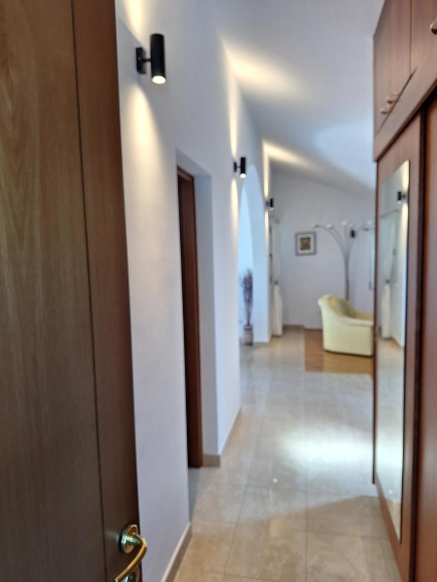 Apartments Romana Slatine Luaran gambar