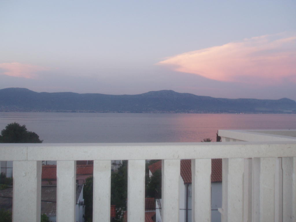 Apartments Romana Slatine Bilik gambar