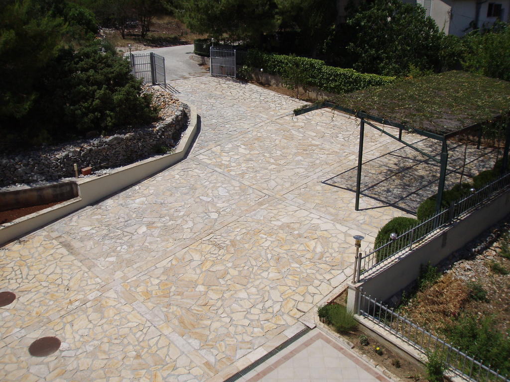 Apartments Romana Slatine Luaran gambar
