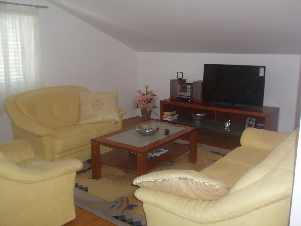 Apartments Romana Slatine Luaran gambar