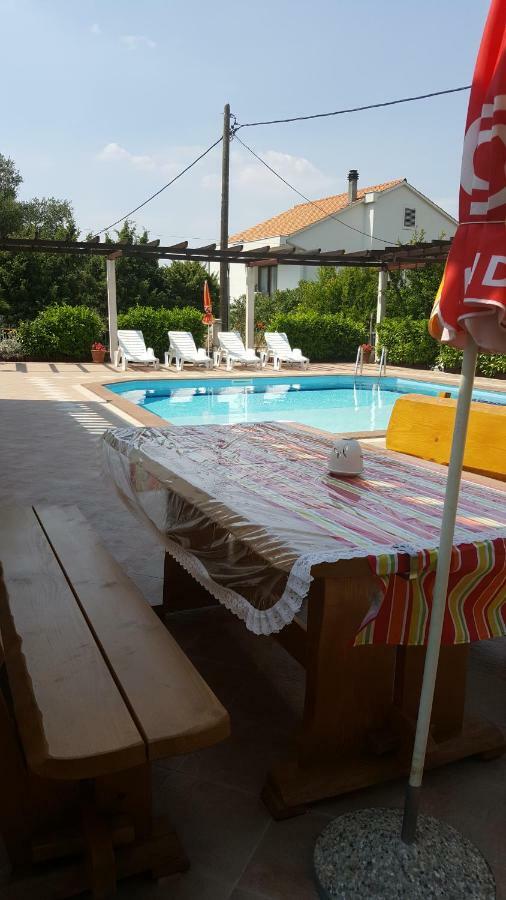 Apartments Romana Slatine Luaran gambar