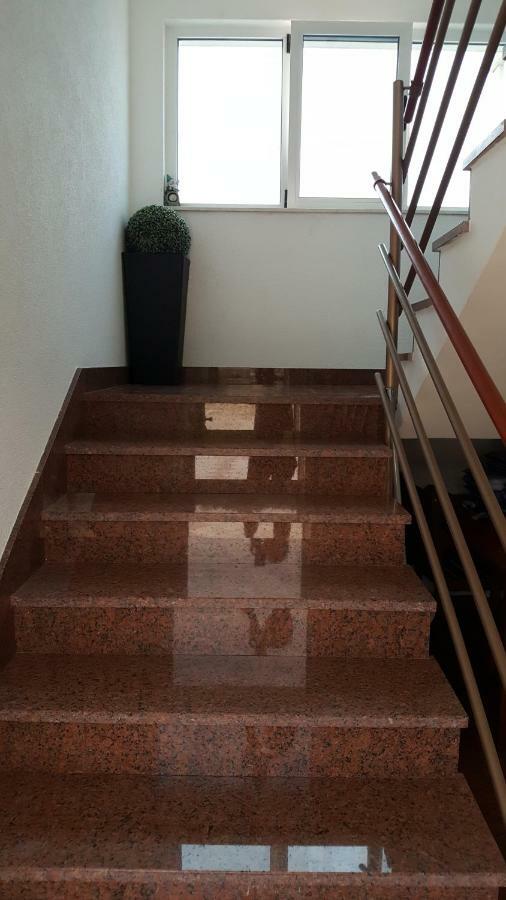 Apartments Romana Slatine Luaran gambar